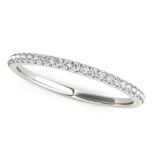 14k White Gold Diamond Wedding Band in Pave Setting (1/8 cttw)
