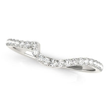 14k White Gold Round Pave Setting Curved Diamond Wedding Ring (1/5 cttw)
