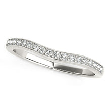 14k White Gold Curved Diamond Wedding Ring (1/4 cttw)